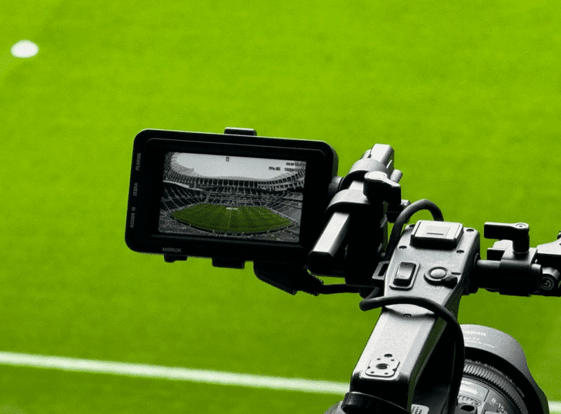 Teknologi Hawk-Eye dan Garis Gawang di Liga Premier: Suatu Tinjauan