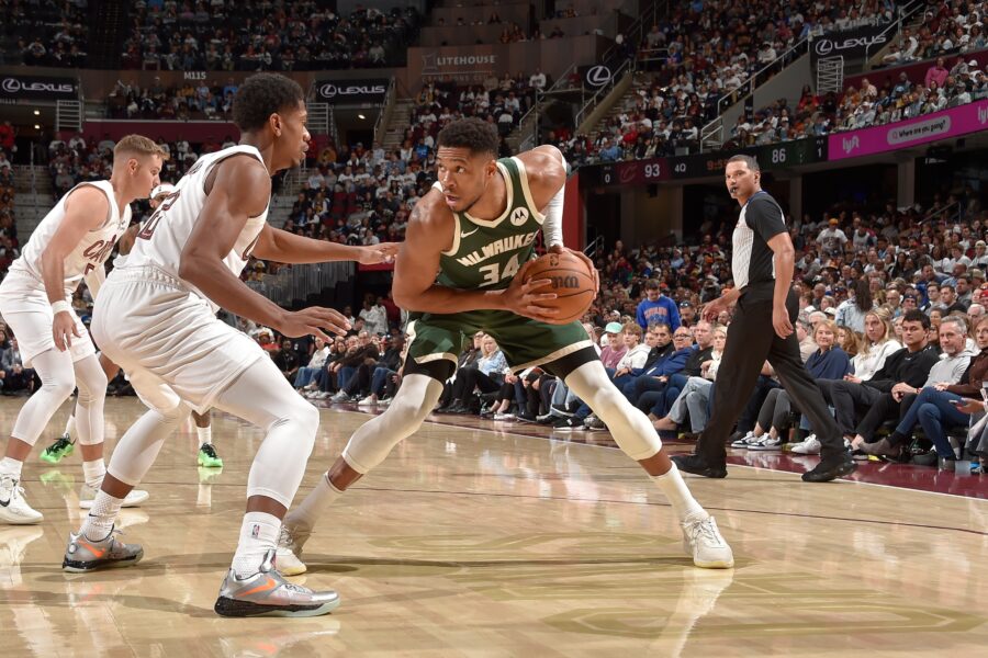 The Athletic: Giannis Antetokounmpo menyalurkan Shaq batinnya