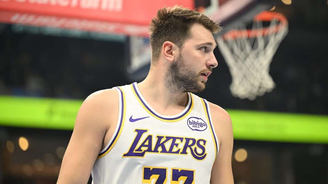 Luka Dončić, Austin Reaves keluar untuk Lakers melawan Blazers